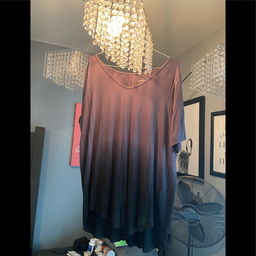 Torrid VNeck TShirt Ombré 4